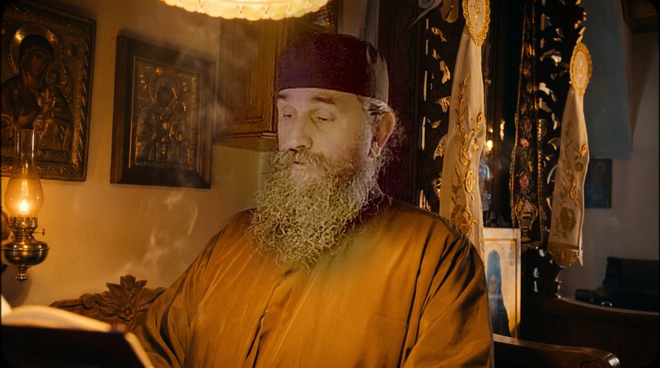Ψάλλει ο Γέροντας Δαμασκηνός